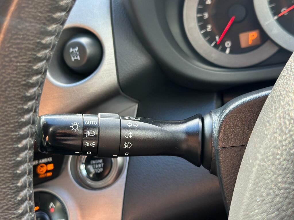 Toyota Rav 4 V-matic Xt-r Silver #17
