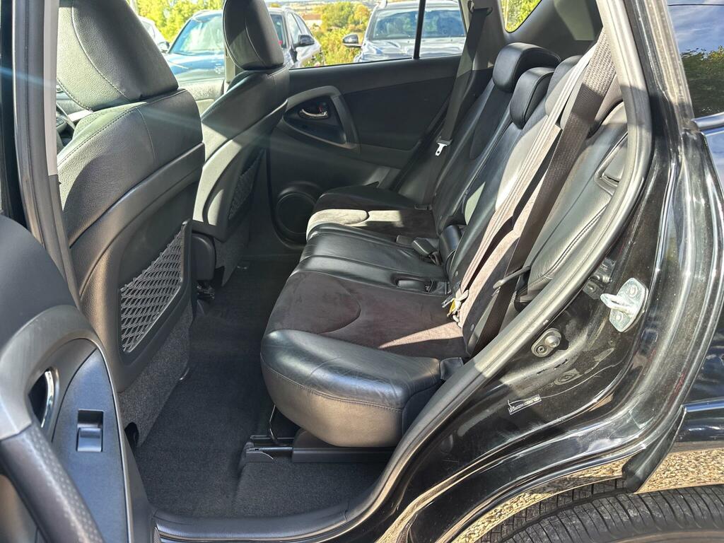 Toyota Rav 4 V-matic Xt-r Silver #35