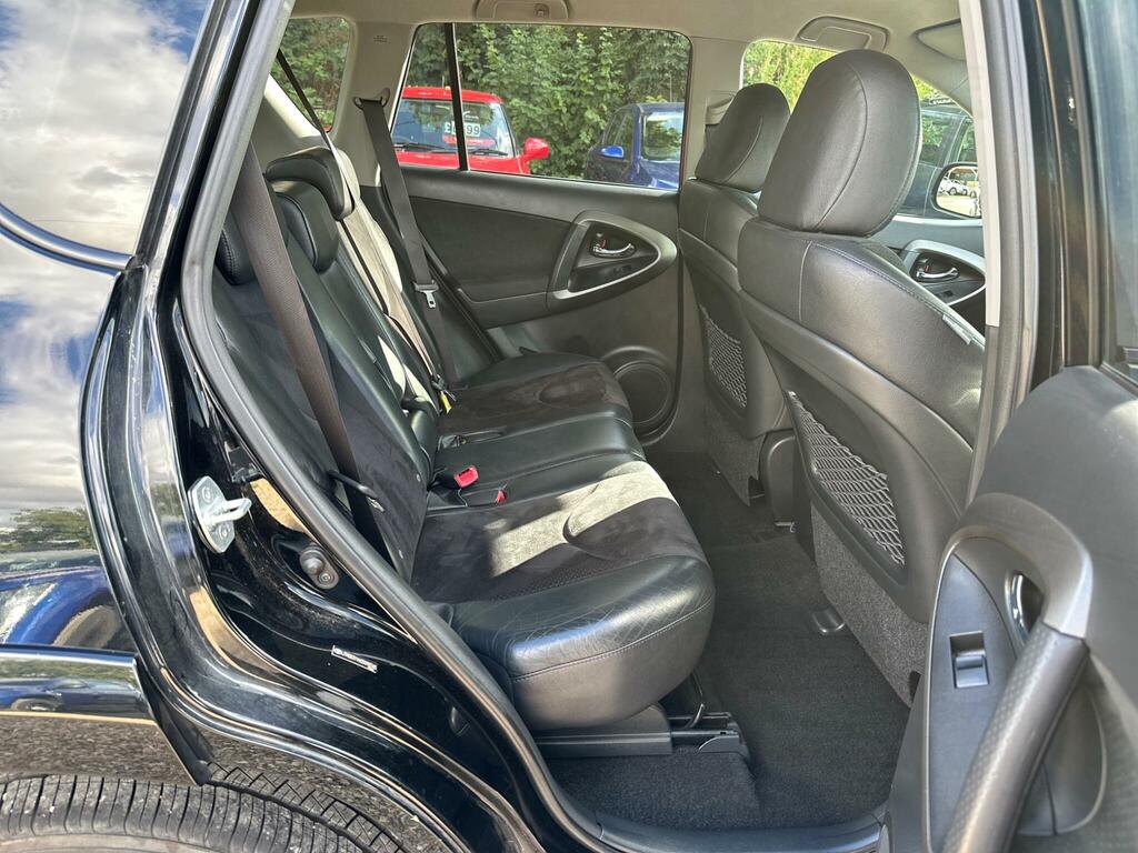 Toyota Rav 4 V-matic Xt-r Silver #34