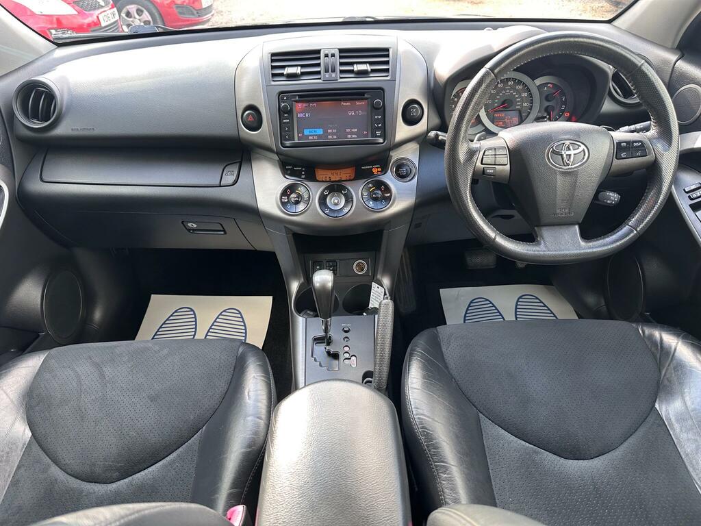 Toyota Rav 4 V-matic Xt-r Silver #13