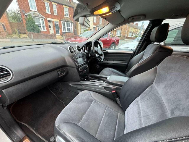 Mercedes-Benz M Class 2010 3.0 Ml350 Cdi V6 Blueefficiency Sport Suv White #4