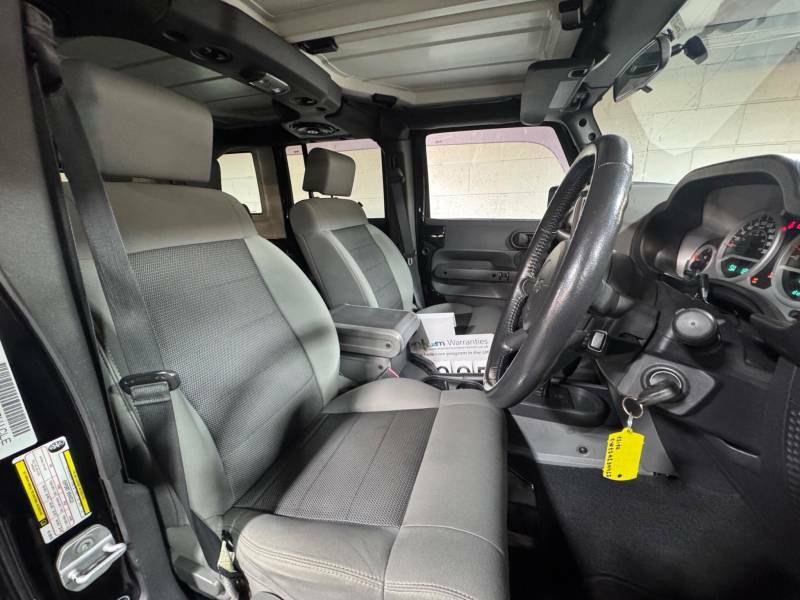 Jeep Wrangler 2.8 Crd Ultimate Soft Top 4X4 Black #8