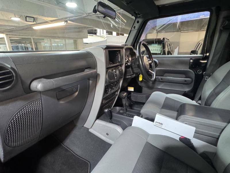Jeep Wrangler 2.8 Crd Ultimate Soft Top 4X4 Black #10