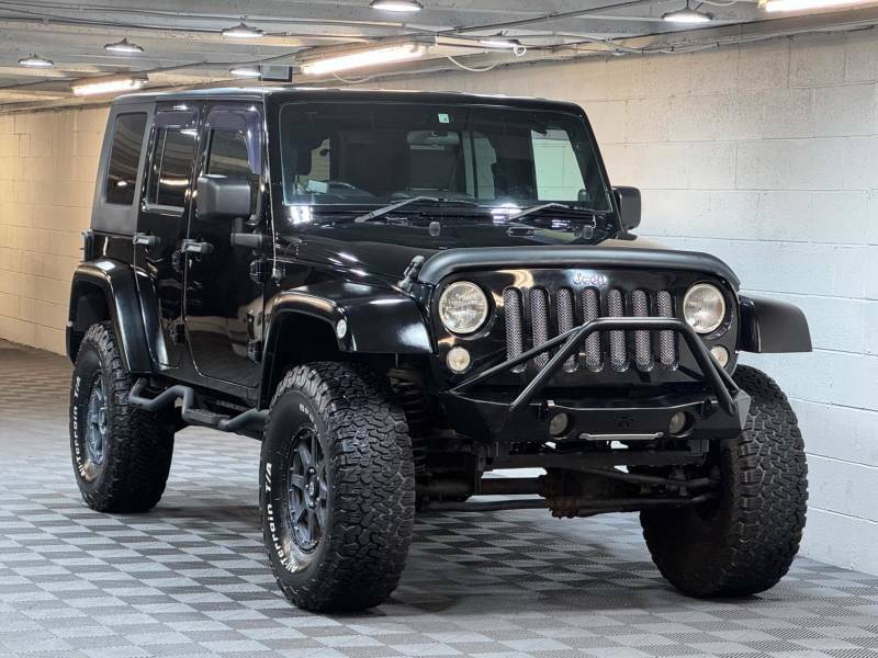 Jeep Wrangler 2.8 Crd Ultimate Soft Top 4X4 Black #1