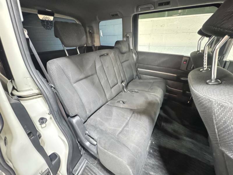 Honda StepWagon 2.0 Spada Z - Eight Seater - Grade 4 White #10