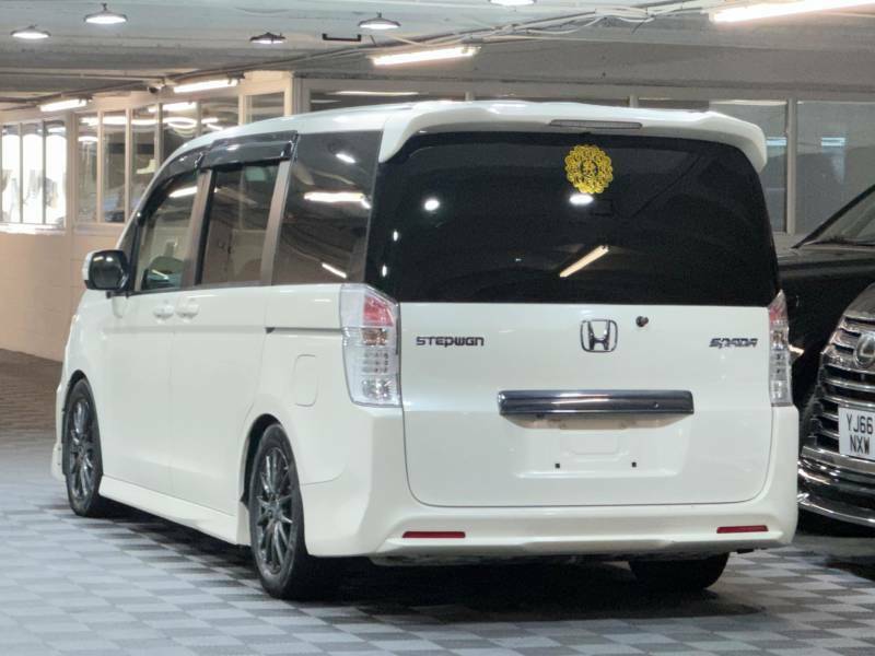 Honda StepWagon Spada 2.0 S Edition 8 Seat Ulez - 2011 11 White #3
