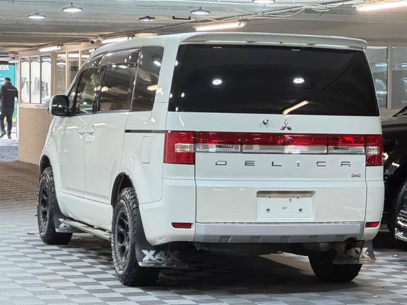 Mitsubishi Delica D5 2.2 G Power Package 8Seat Ulez - 2015 1 White #3