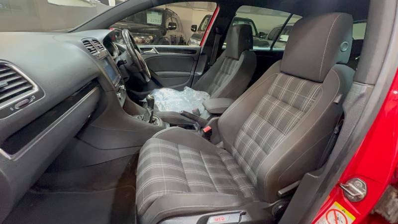 Volkswagen Golf Se Tsi Black #9