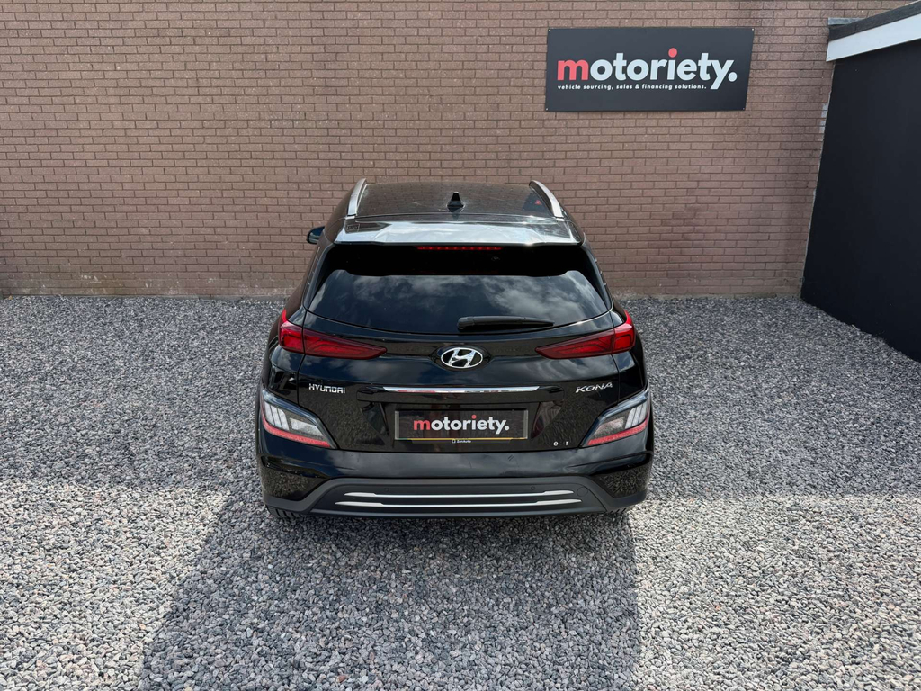 Hyundai Kona Hatchback Red #25