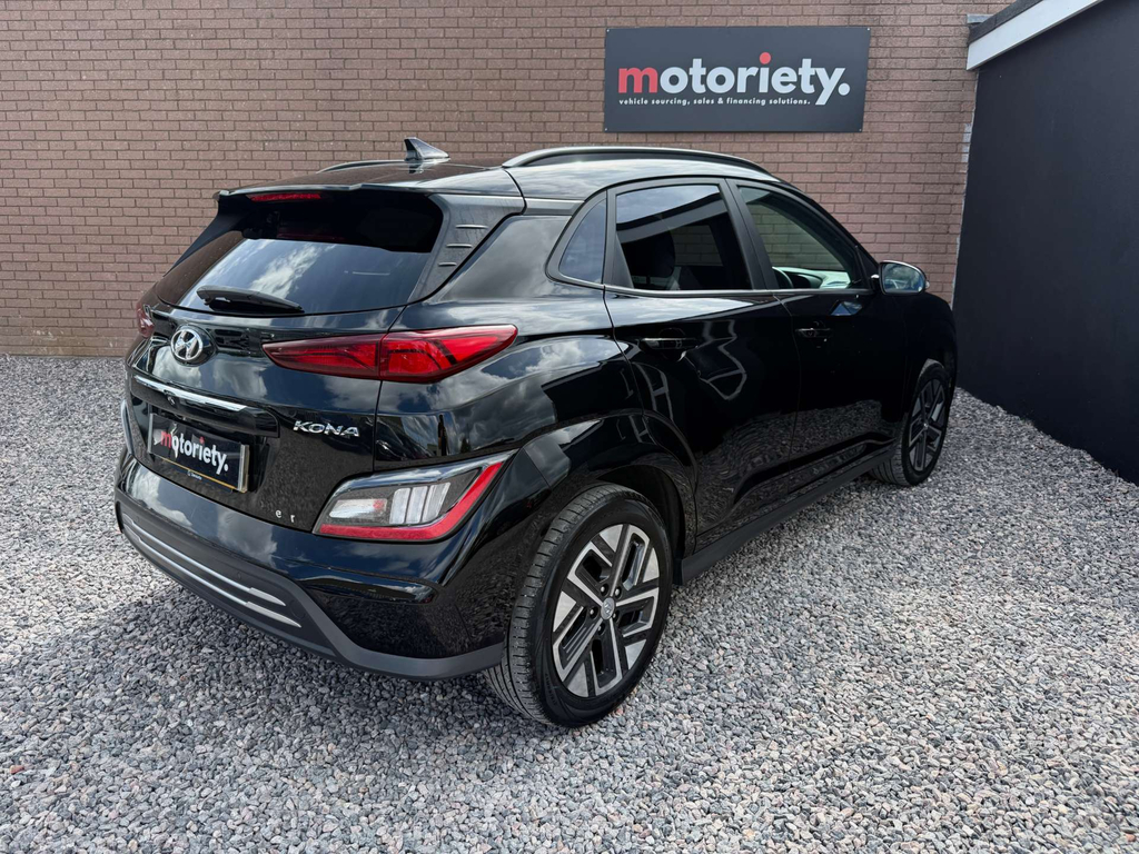Hyundai Kona Hatchback Red #30