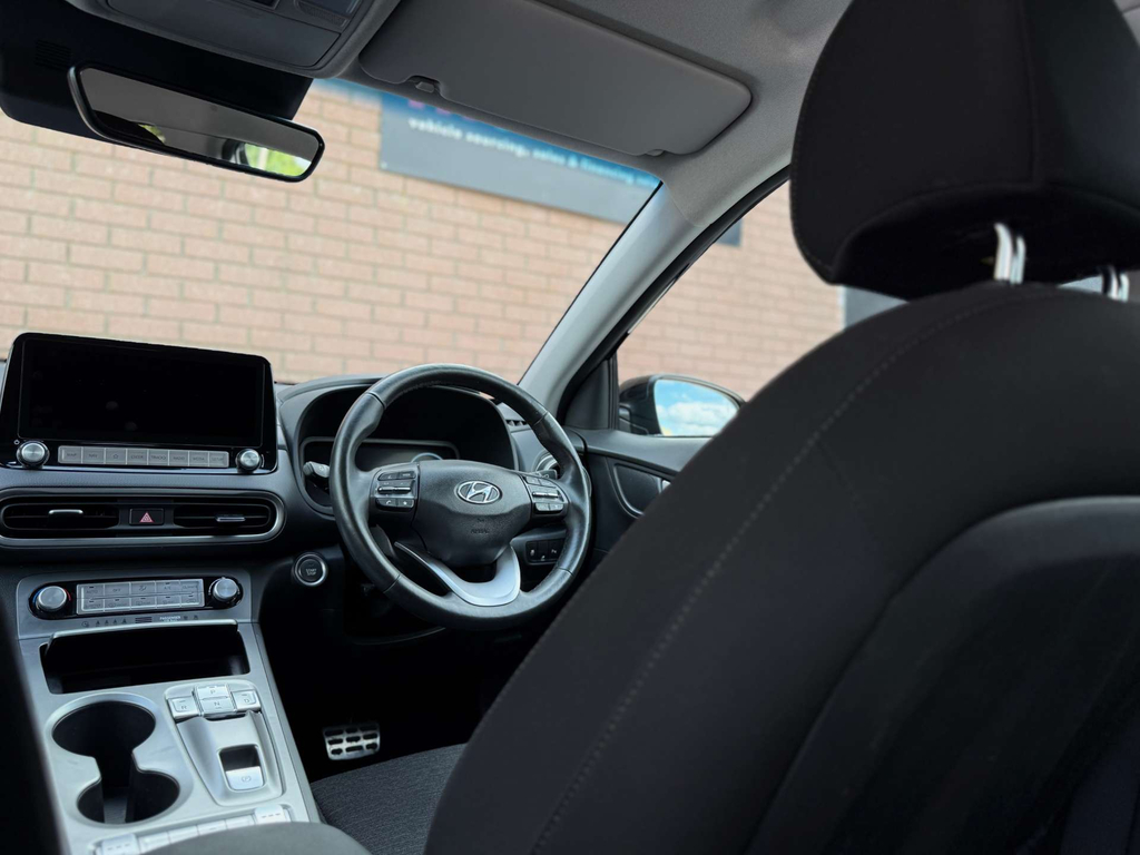 Hyundai Kona Hatchback Red #56