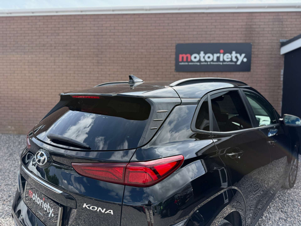 Hyundai Kona Hatchback Red #29