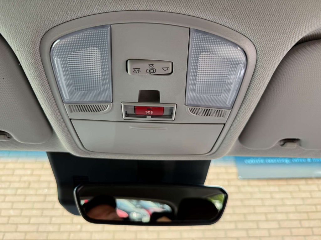 Hyundai Kona Hatchback Red #76