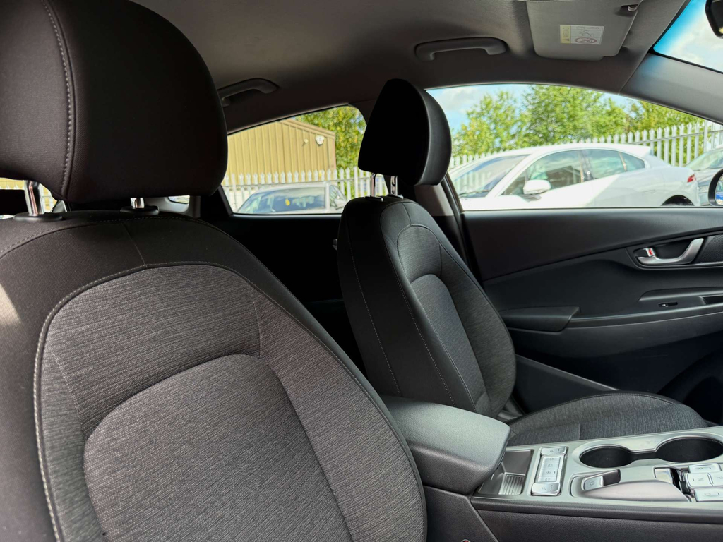 Hyundai Kona Hatchback Red #39