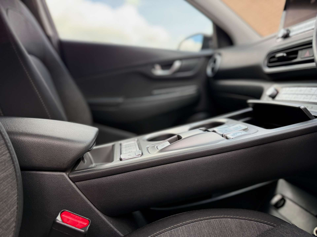 Hyundai Kona Hatchback Red #59