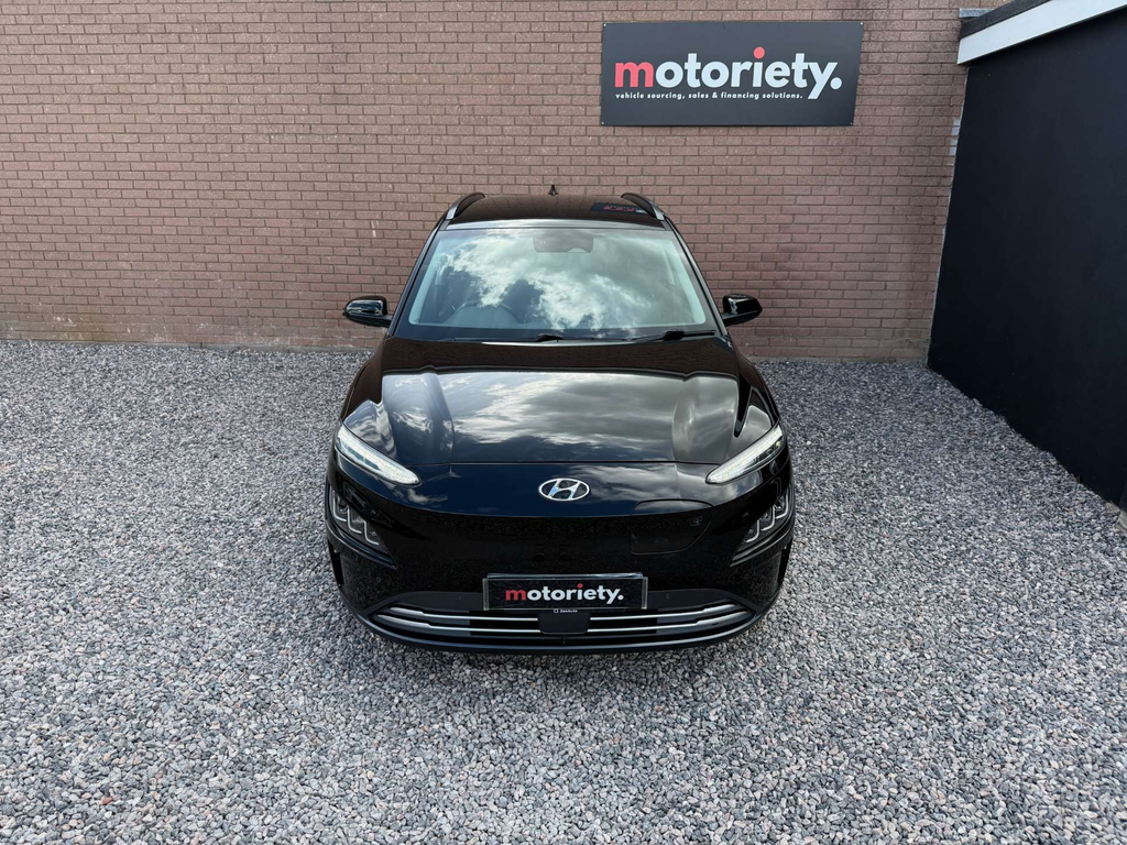 Hyundai Kona Hatchback Red #10
