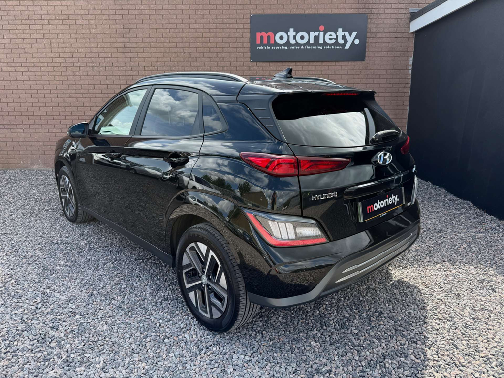 Hyundai Kona Hatchback Red #19