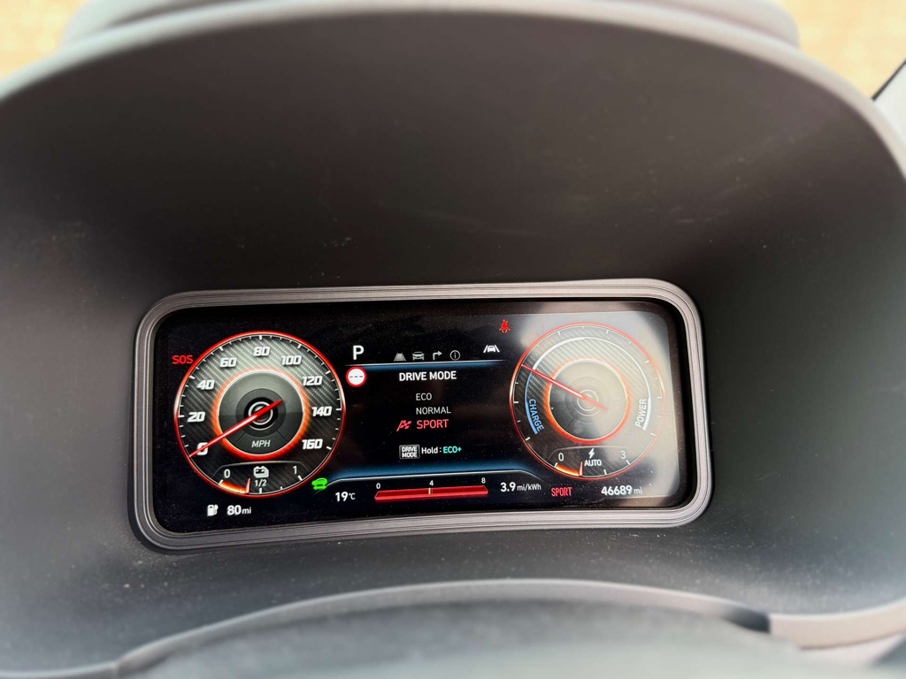 Hyundai Kona Hatchback Red #70