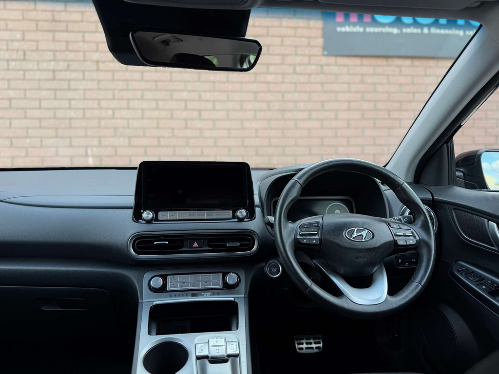 Hyundai Kona Hatchback Red #57