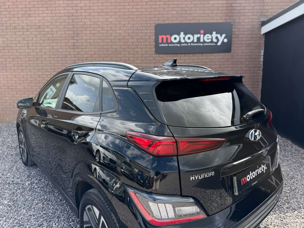 Hyundai Kona Hatchback Red #20