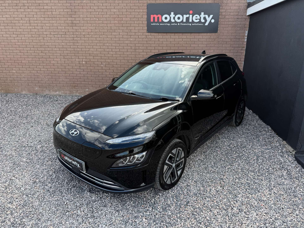Hyundai Kona Hatchback Red #15