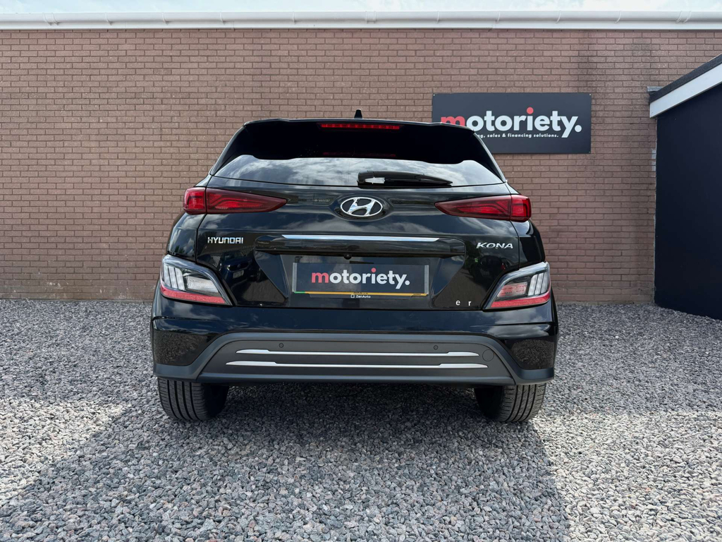 Hyundai Kona Hatchback Red #23