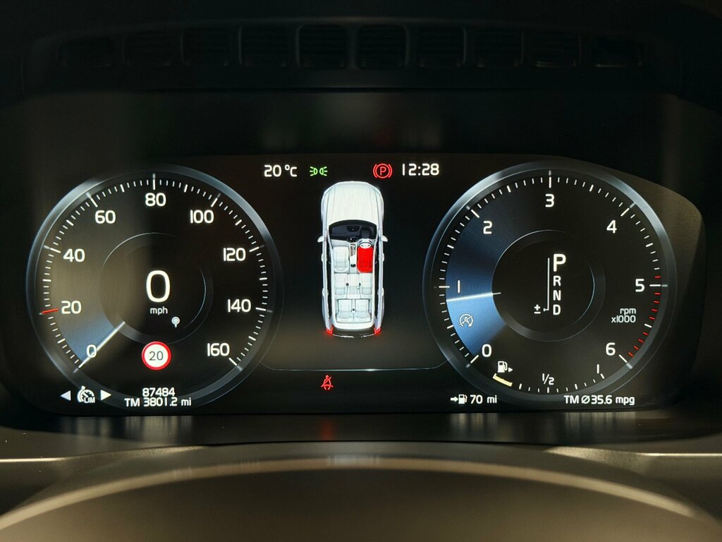 Volvo XC90 2017 2.0 D5 Powerpulse R-design Awd 231 Bhp Black #31