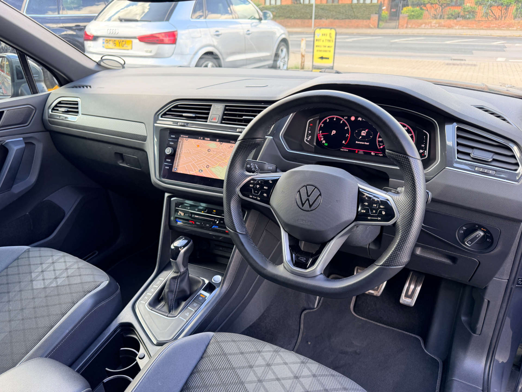 Volkswagen Tiguan 2.0 Tdi Active Grey #14