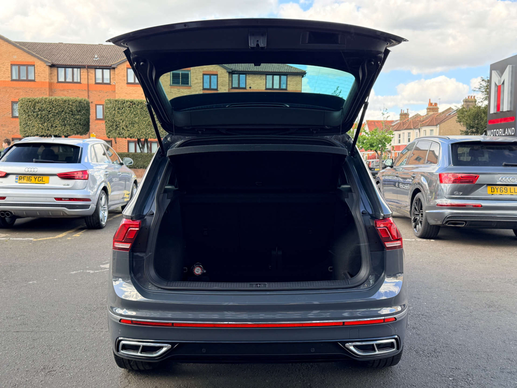 Volkswagen Tiguan 2.0 Tdi Active Grey #8