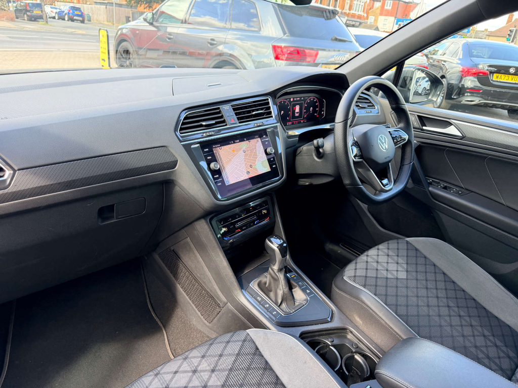 Volkswagen Tiguan 2.0 Tdi Active Grey #19