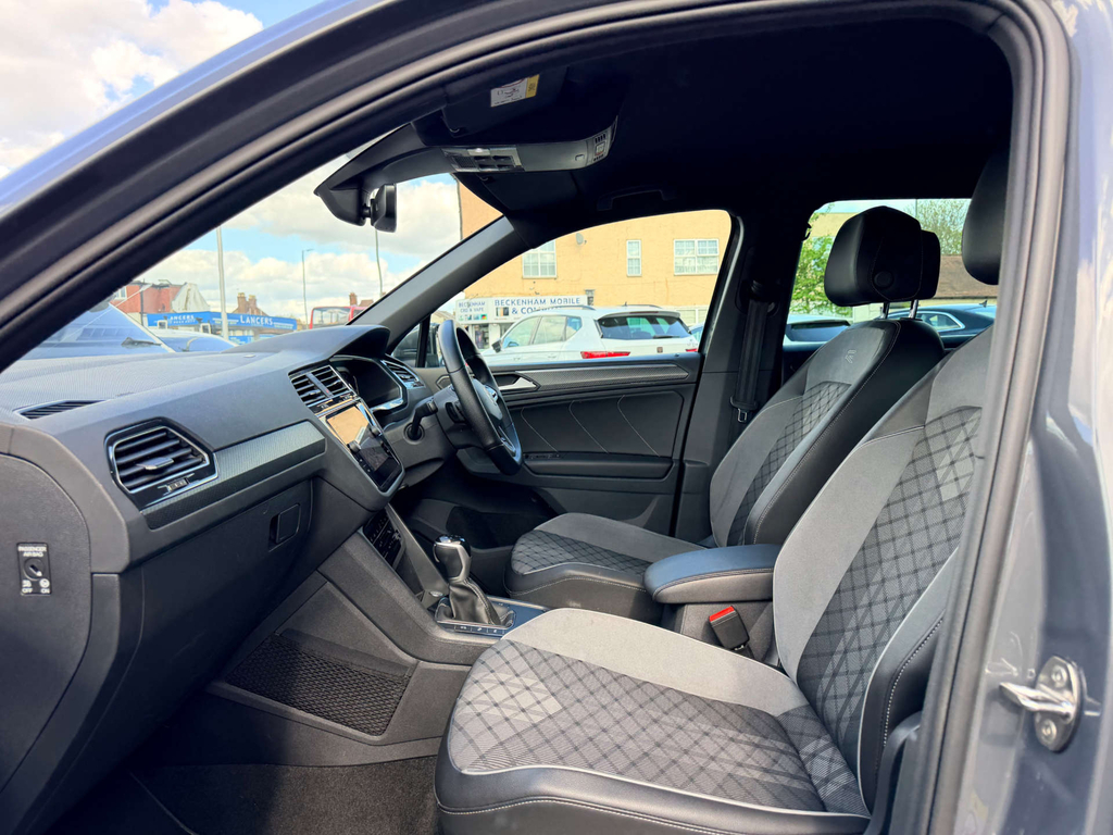 Volkswagen Tiguan 2.0 Tdi Active Grey #20