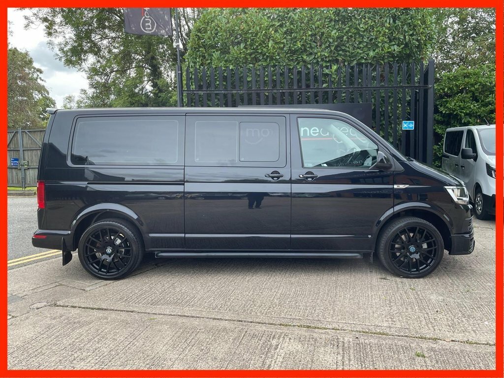 Volkswagen Caravelle 2.0 Bitdi Se Mpv Dsg Euro 6 S S 199 Black #3