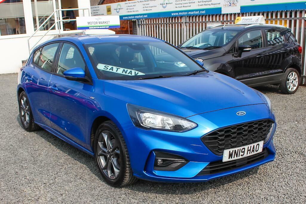 Ford Focus St-line Blue
