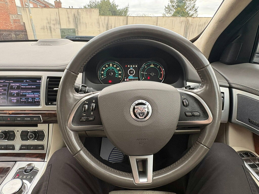 Jaguar XF  White #24