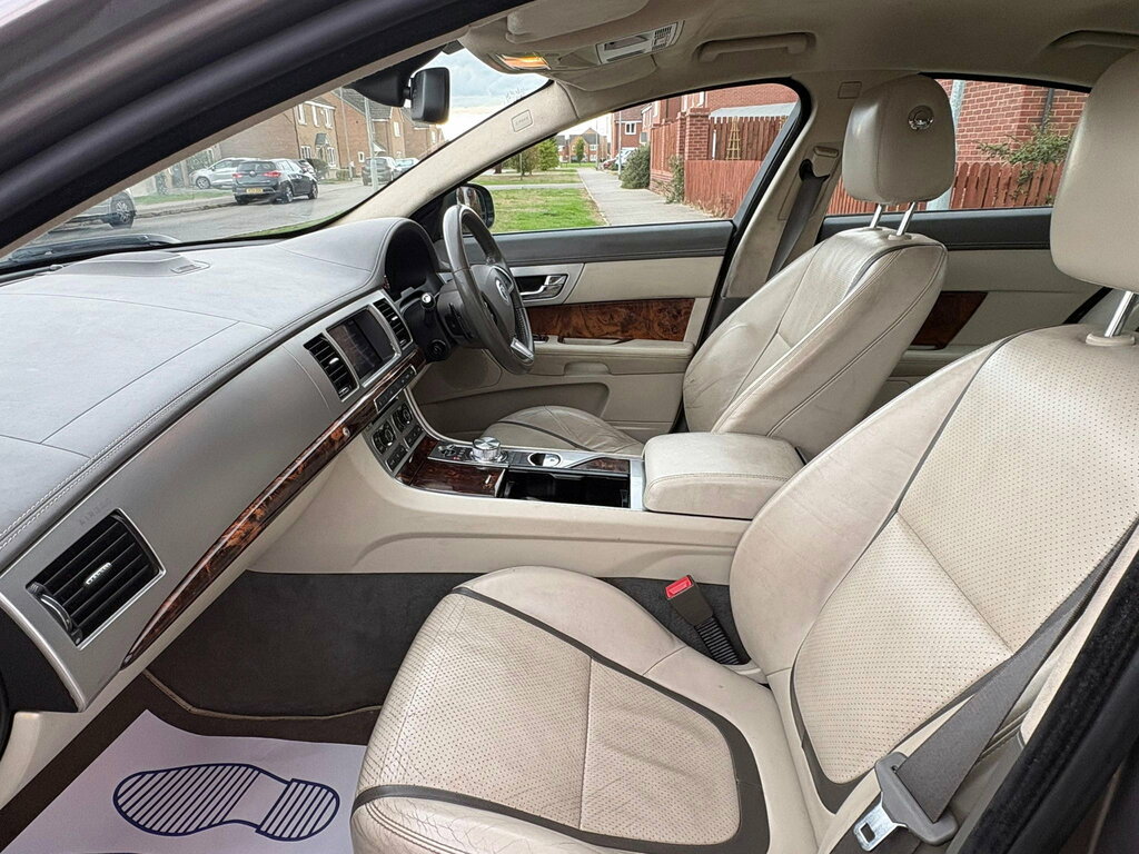 Jaguar XF  White #21