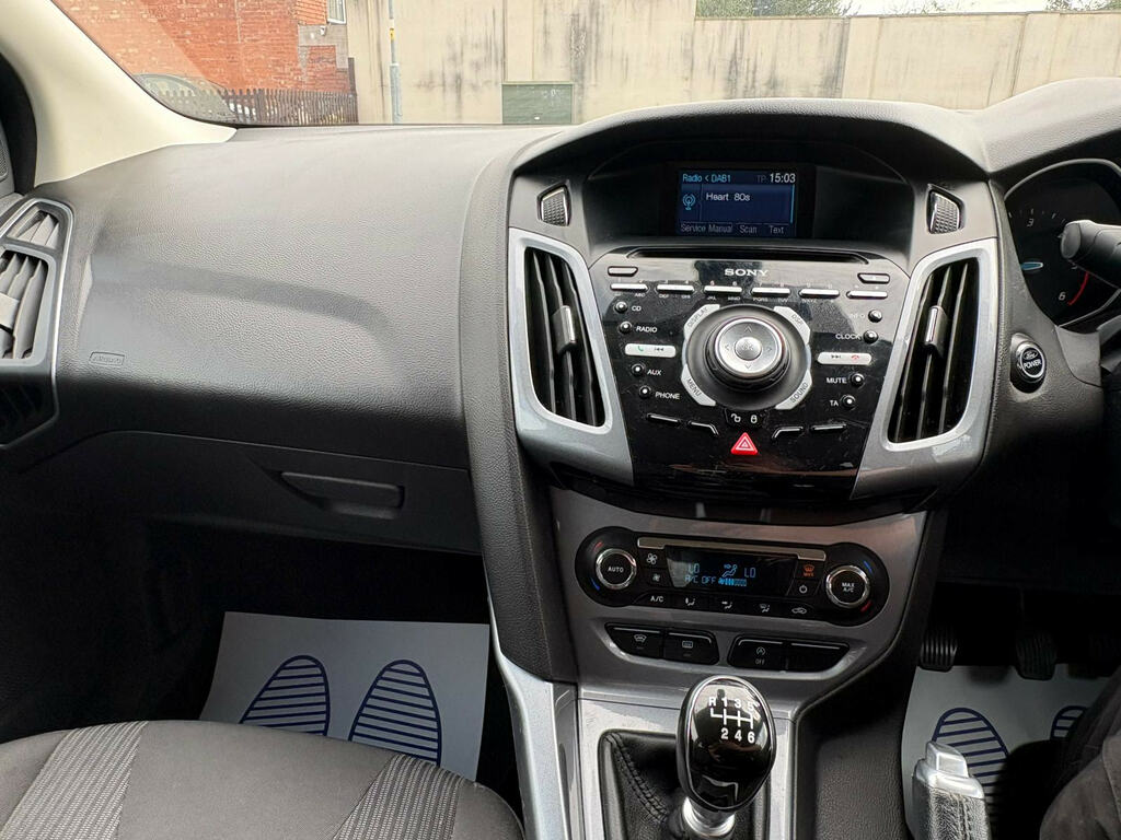 Ford Focus Zetec Navigator Tdci White #22