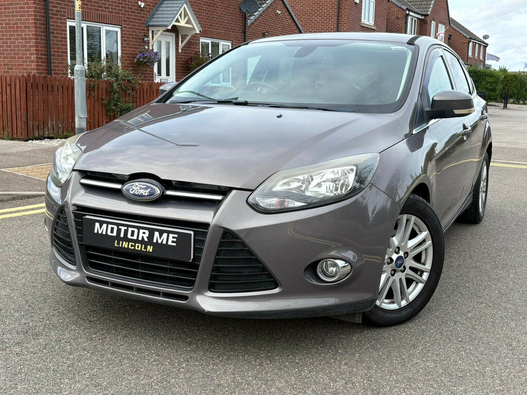 Ford Focus Zetec Navigator Tdci White #1