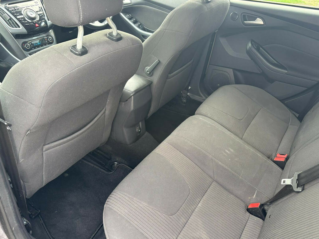 Ford Focus Zetec Navigator Tdci White #15