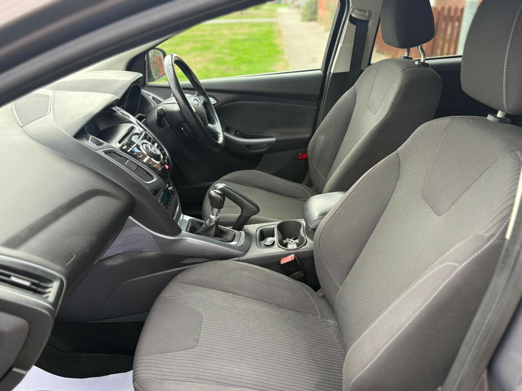 Ford Focus Zetec Navigator Tdci White #19