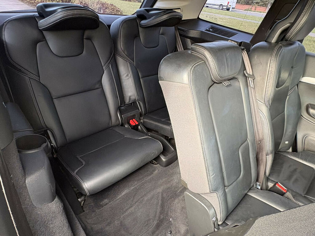 Volvo XC90 2L R-design Pro White #17