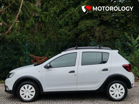 Dacia Sandero Stepway 0.9 Tce Laureate DX17WWZ White #4