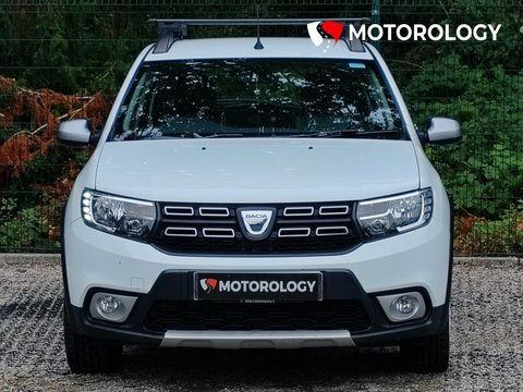 Dacia Sandero Stepway 0.9 Tce Laureate DX17WWZ White #3