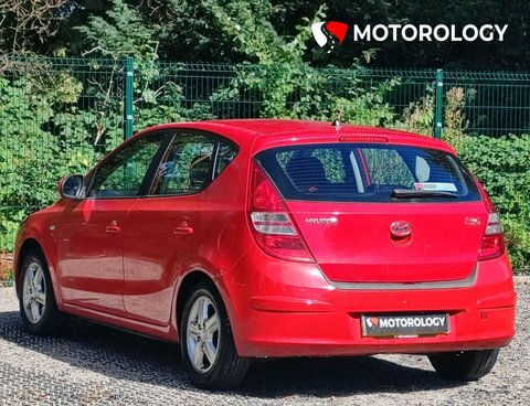 Hyundai I30 1.6 Crdi Comfort Red #5