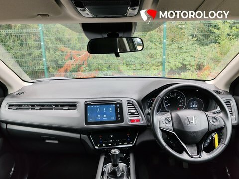 Honda Hr-V 1.5 I-vtec Ex White #11