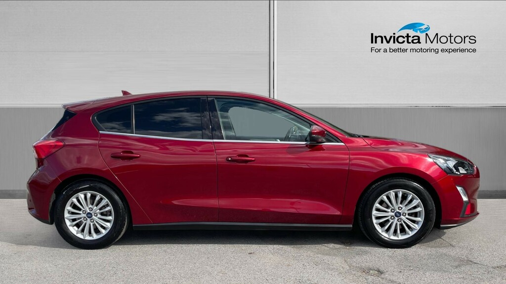 Ford Focus Titanium Red #2