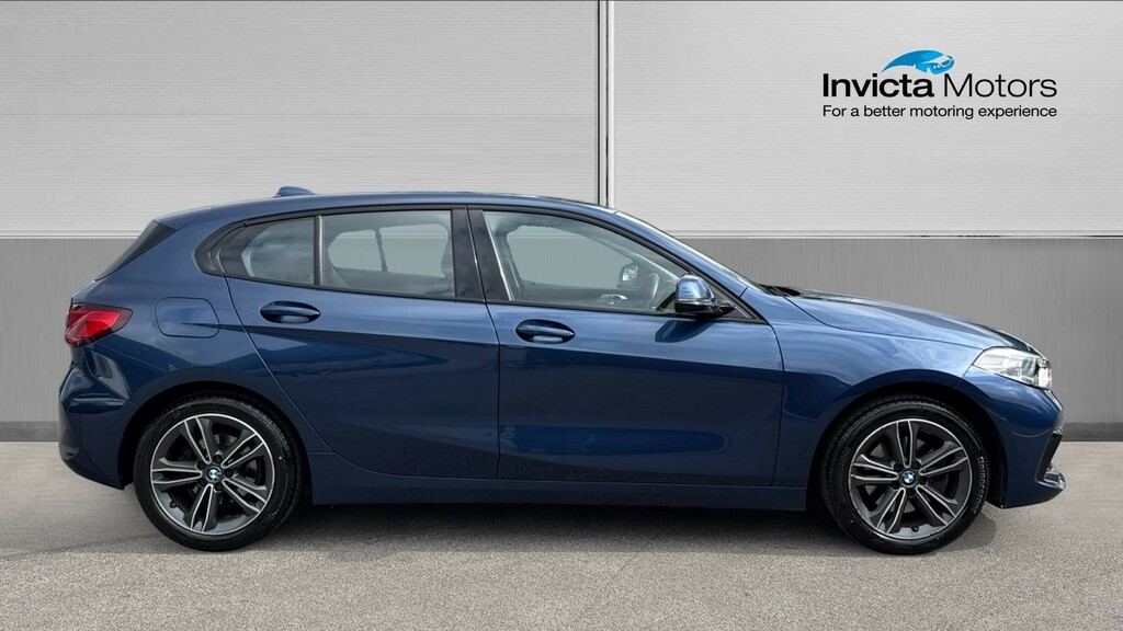 BMW 1 Series Sport YC22MFV Blue #2
