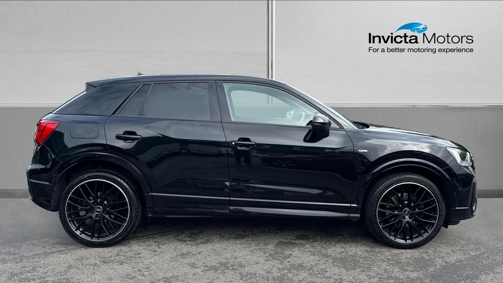 Audi Q2 Black Edition MW23OGG Black #2