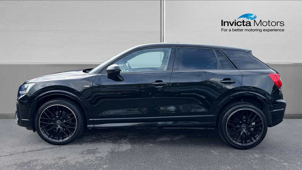 Audi Q2 Black Edition MW23OGG Black #6