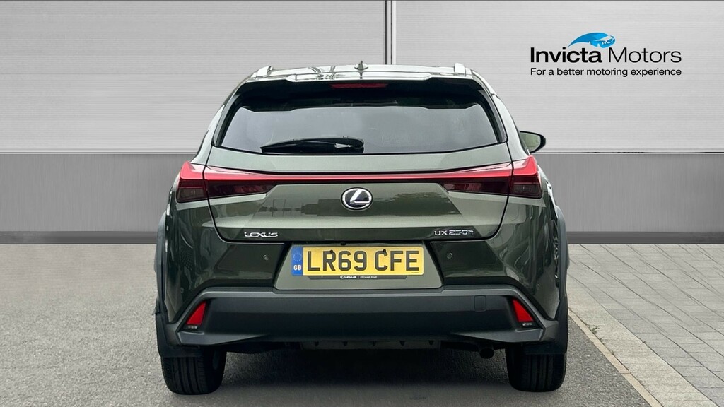 Lexus UX Estate Green #4