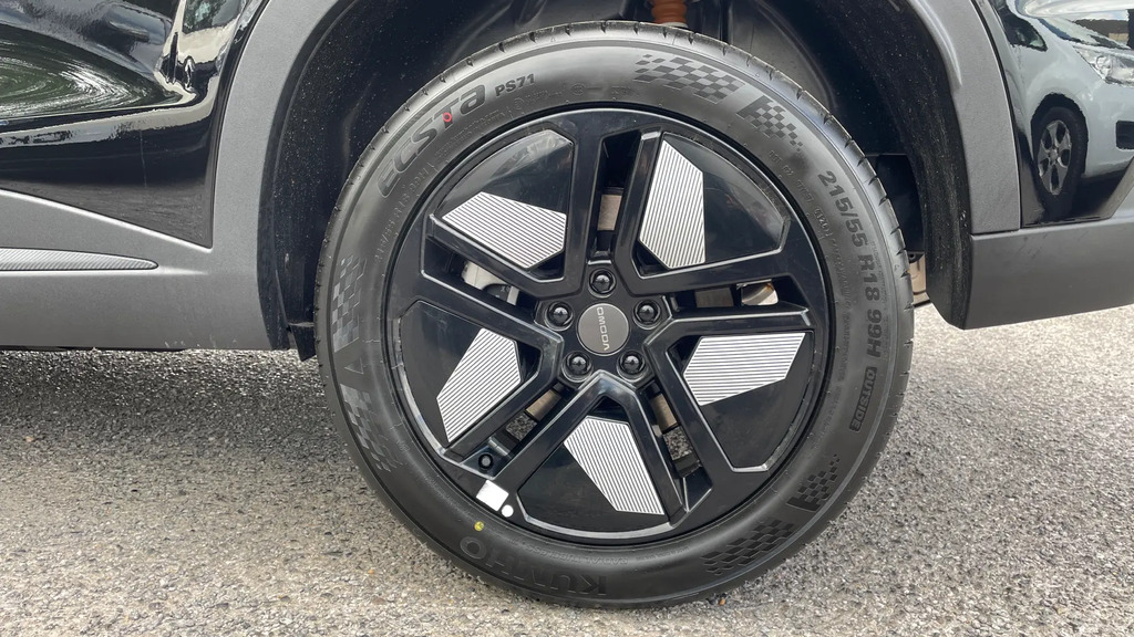 Omoda E5 2025 74 61.05Kwh #15